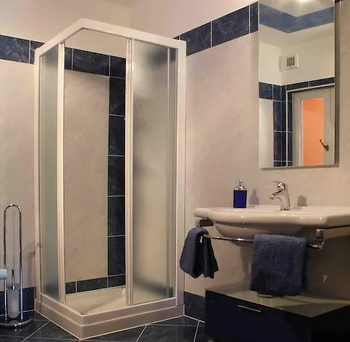 21 Oda ve Kahvaltı Cannobio