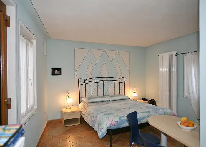 21 Oda ve Kahvaltı Cannobio